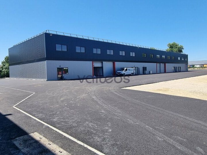 Location local d''activites 720 m² divisibles à partir de 361 m²