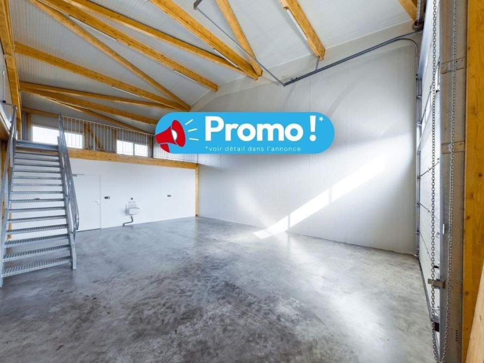 Location entrepôts 140 m² non divisibles