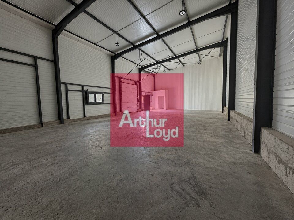 Location entrepot 200 m² non divisibles