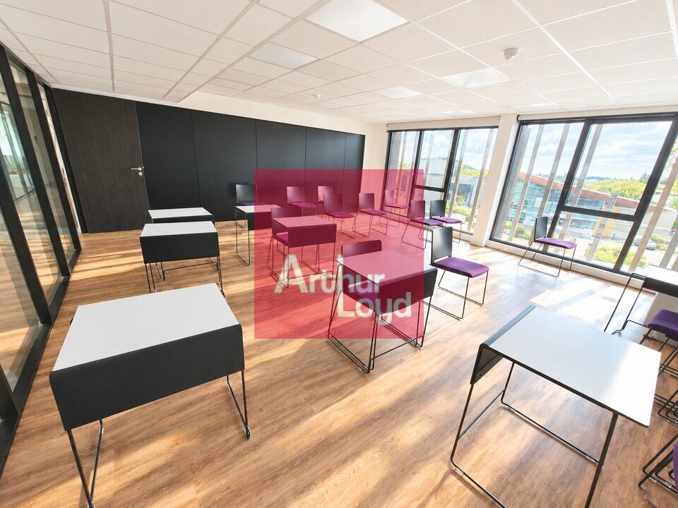 Location bureaux 242 m² non divisibles