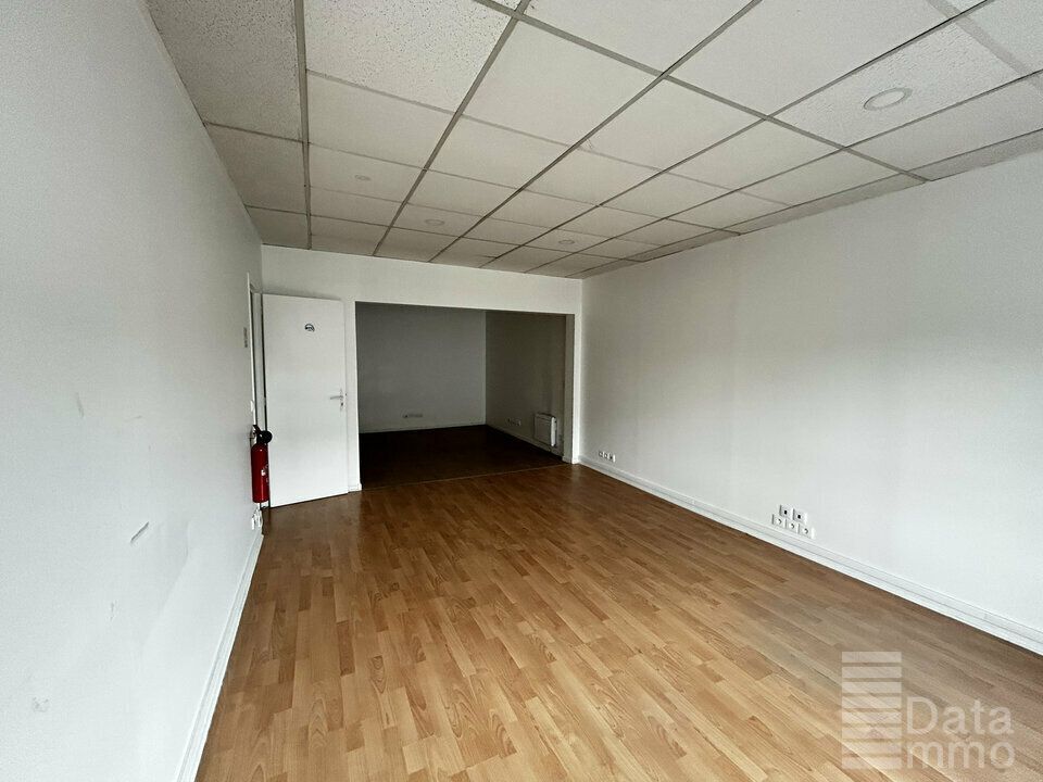Location entrepôts 440 m² non divisibles