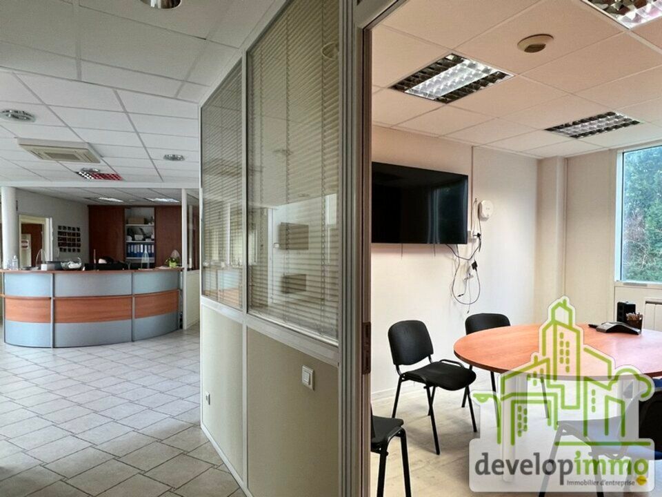 RARE A LA VENTE - IMMEUBLE INDEPENDANT DE 1 050 m² environ