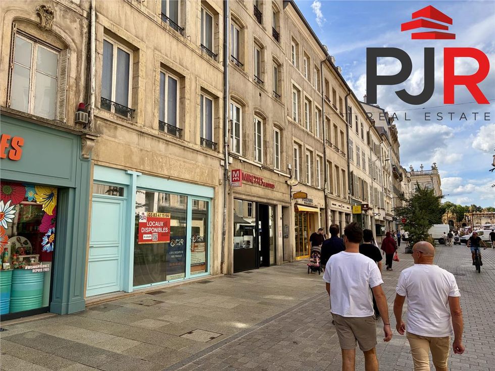 Location local commercial 318 m² à Nancy