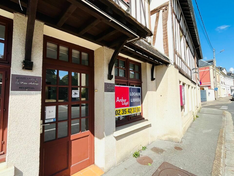 Vente local commercial 900 m² non divisibles