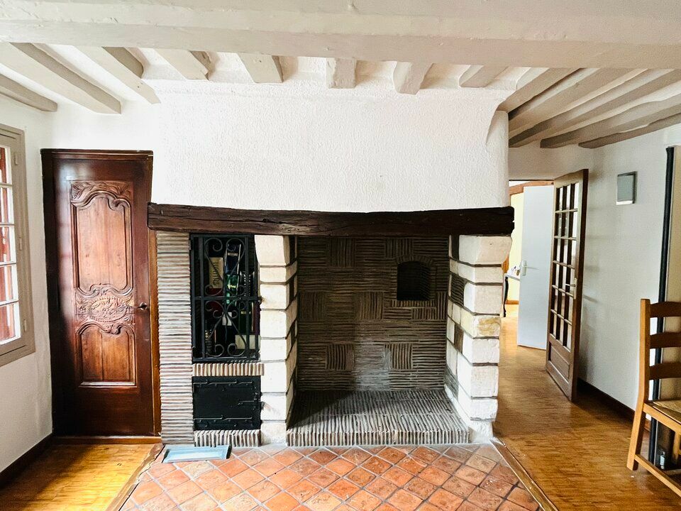 A VENDRE - CENTRE VILLE ANCIEN HÔTEL-RESTAURANT DE 900 m² – FORT POTENTIEL DE RÉCEPTION ET D'HÉBERGEMENT