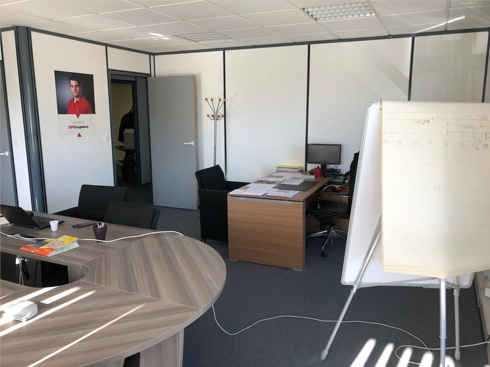 Location bureaux 93 m² non divisibles
