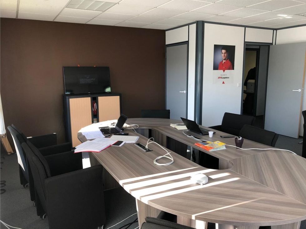 Location bureaux 93 m² non divisibles