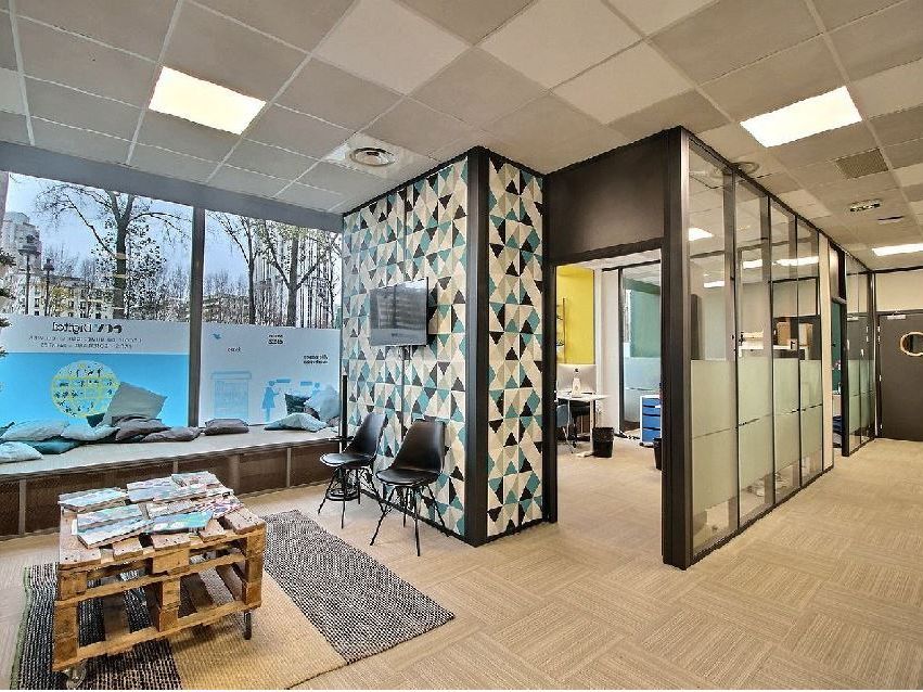 Location local commercial 600 m² non divisibles