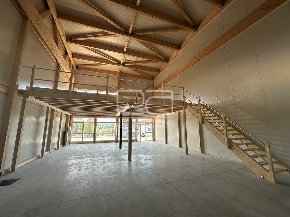 À louer – locaux commerciaux neufs de 150 et 225 m² à Seichamps