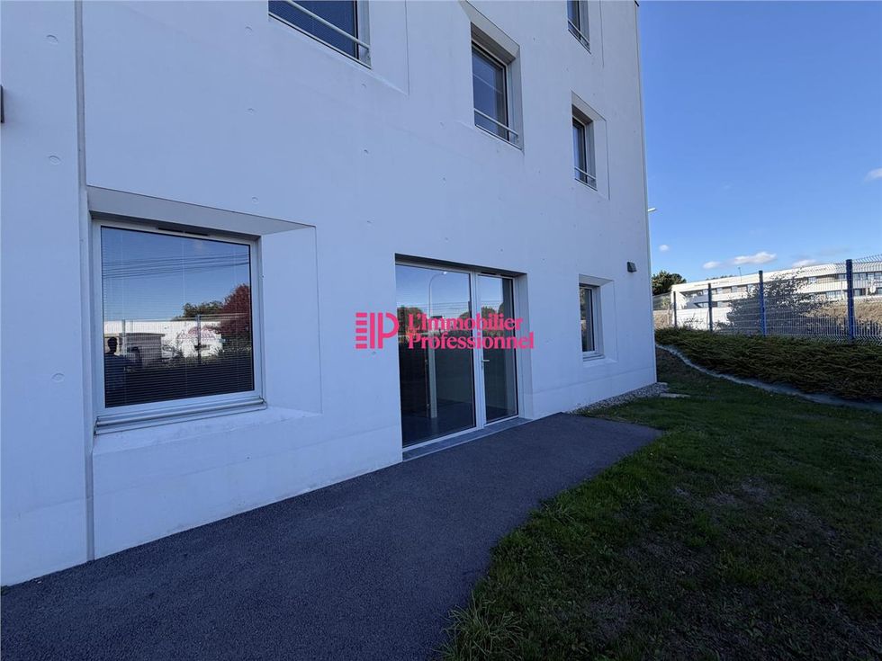 Location bureaux 105 m² à Lanester