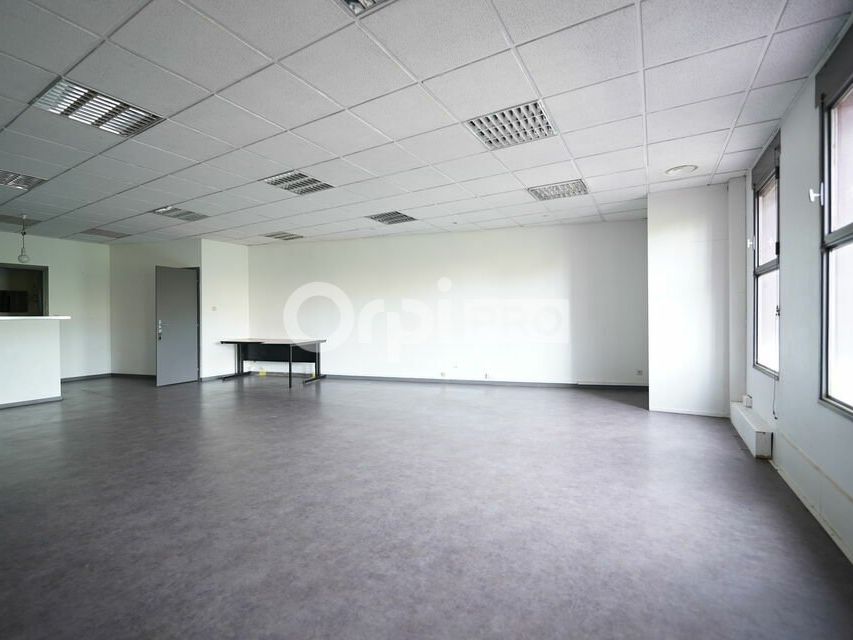 BUREAUX À LOUER – 140 m² – LYON 9 (Gorge de Loup)