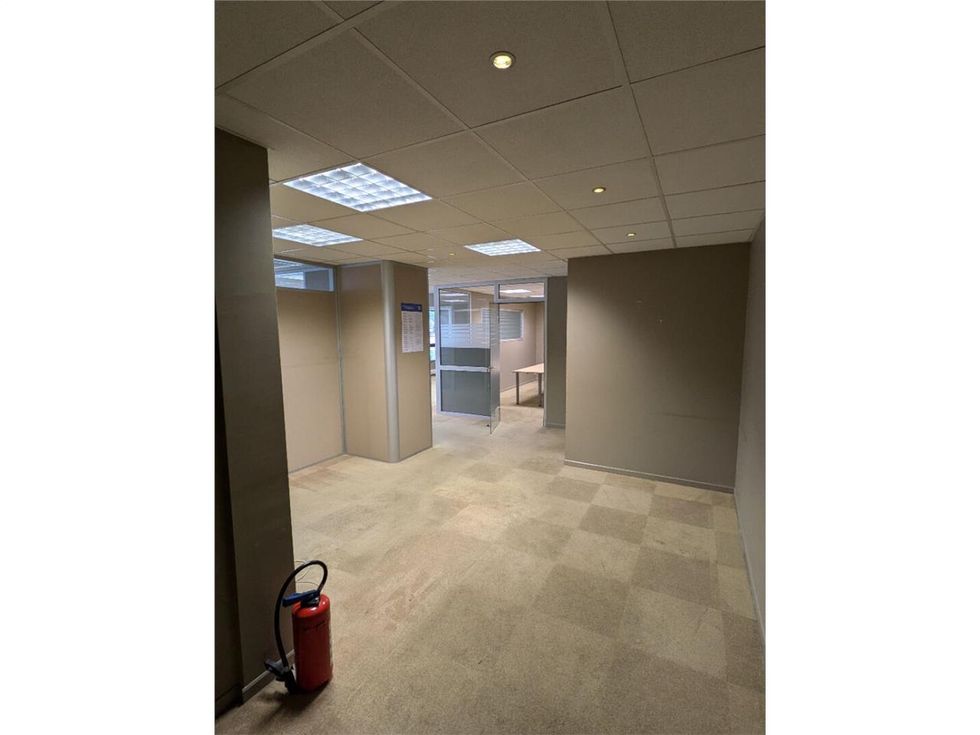Location bureaux 90.00 m² à LIMOGES