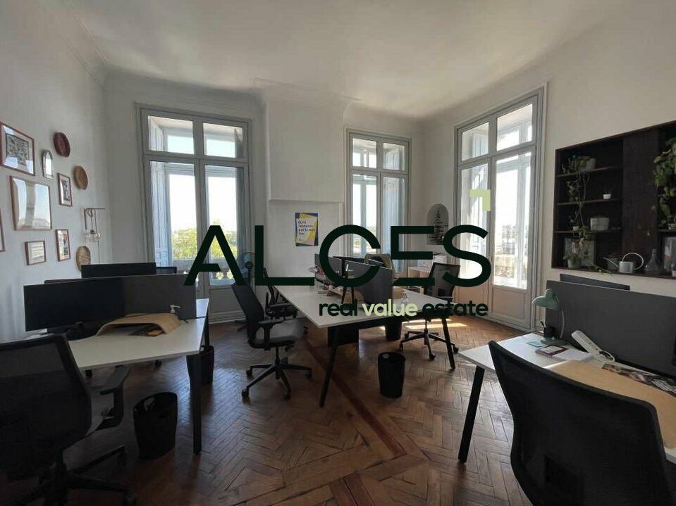 Location bureaux 598 m² divisibles à partir de 283 m²