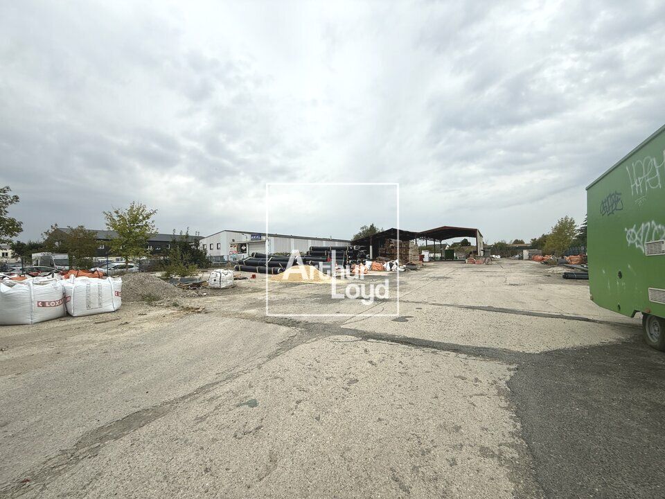 TERRAIN - LOCATION - RARE SUR SECTEUR
