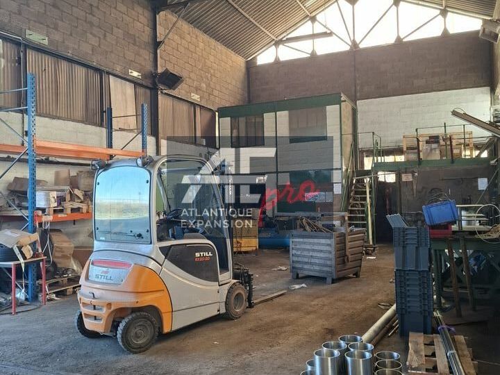 Vente local d''activites 527 m² non divisibles