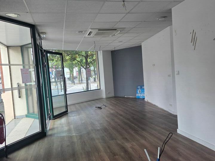 Vente local commercial 217 m² non divisibles