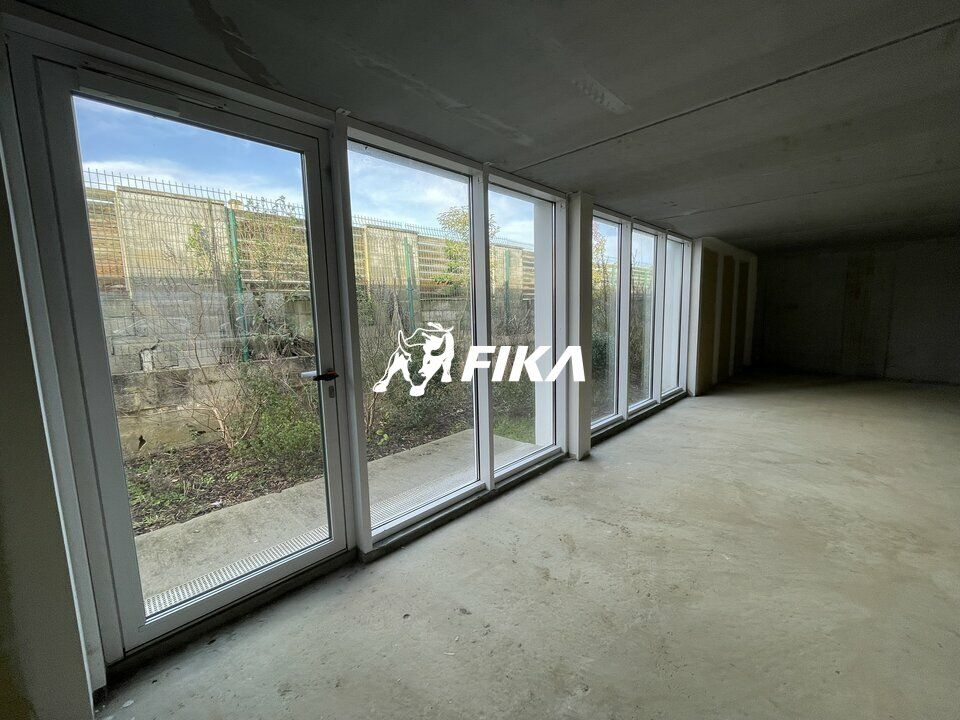 local commercial 300 m² - A vendre/A louer - Mérignac