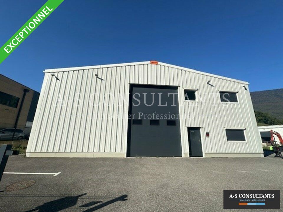 Vente local d''activites 920 m² non divisibles