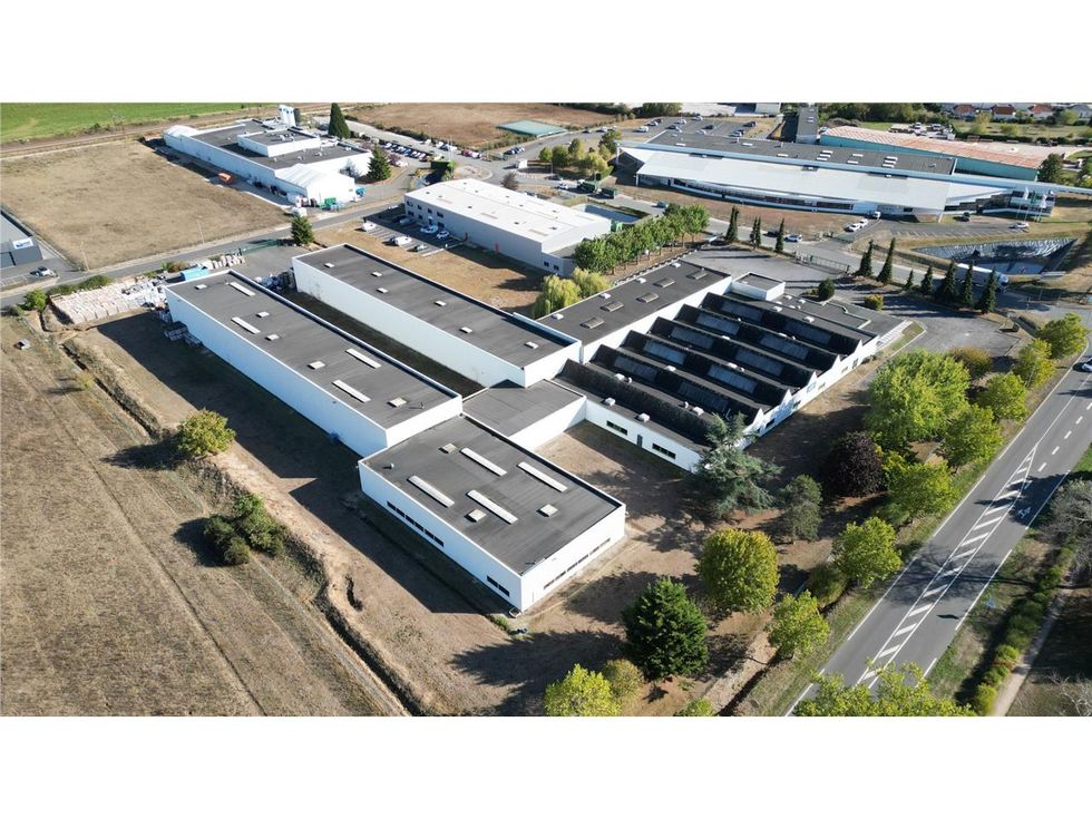 Vente local 6911 m² à Chevilly