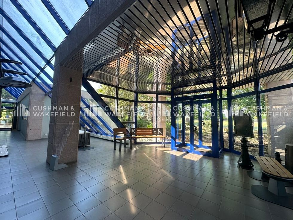 Vente activités 3200 m² non divisibles