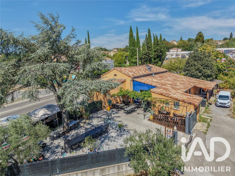 Vente fonds de commerce 223 m² à Aubenas