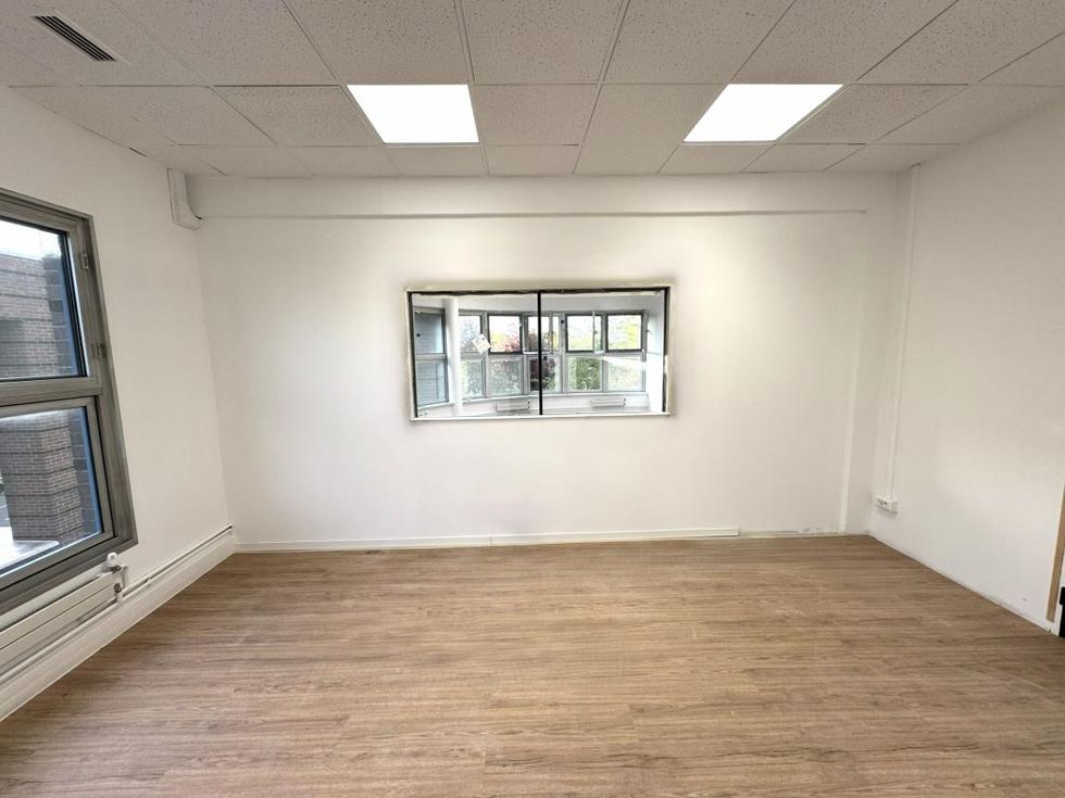 Location bureaux 55 m² non divisibles