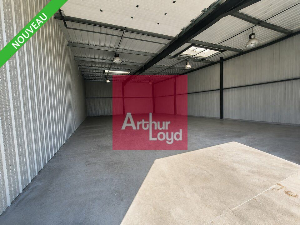 AUBIERE A LOUER DEPOT 180 M²