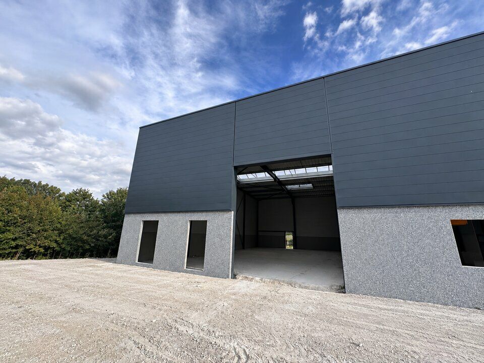 Location local d''activites 263 m² non divisibles
