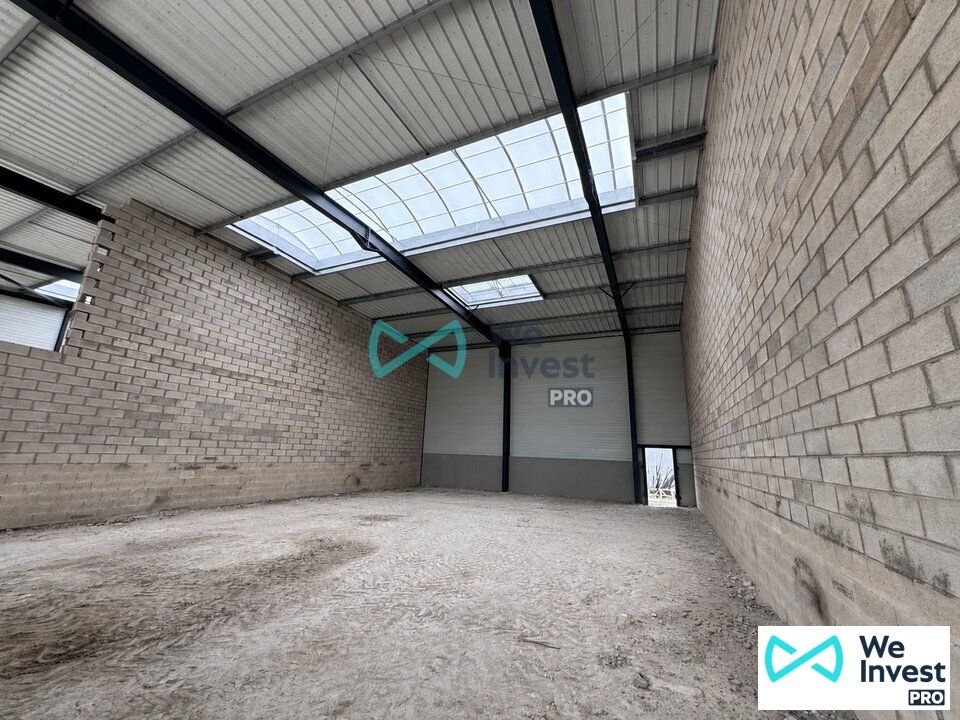 Location local d''activites 271 m² non divisibles
