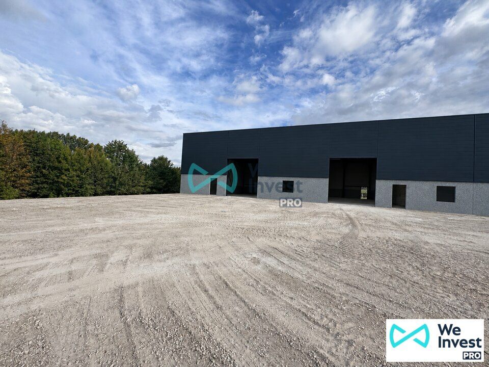 EXCLUSIVITÉ – À LOUER – LOCAL D'ACTIVITÉ DE 271 M² – ZONE ARTISANALE – 10 PARKINGS