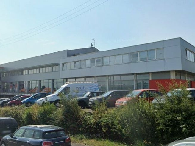 Location bureaux 1310 m² non divisibles