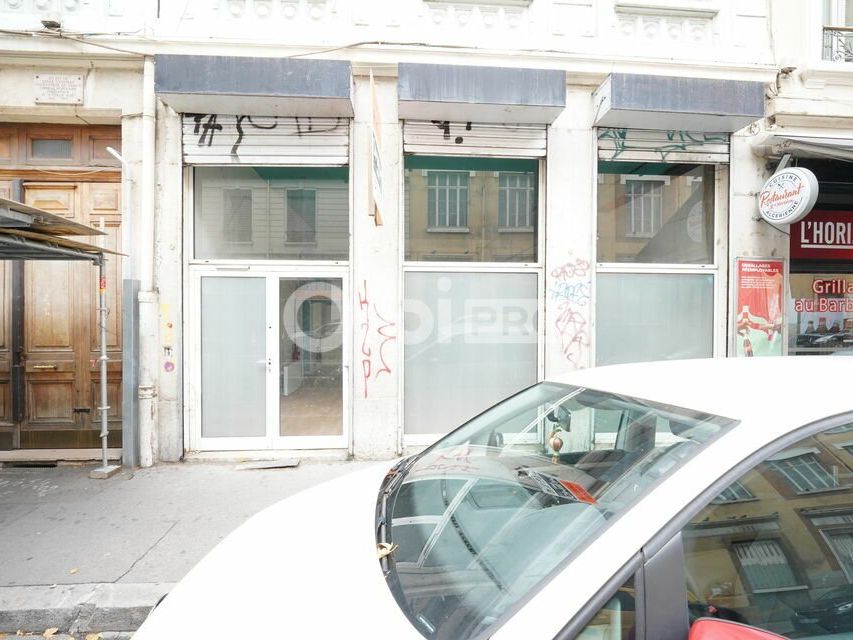 Location local commercial 86.52 m² non divisibles