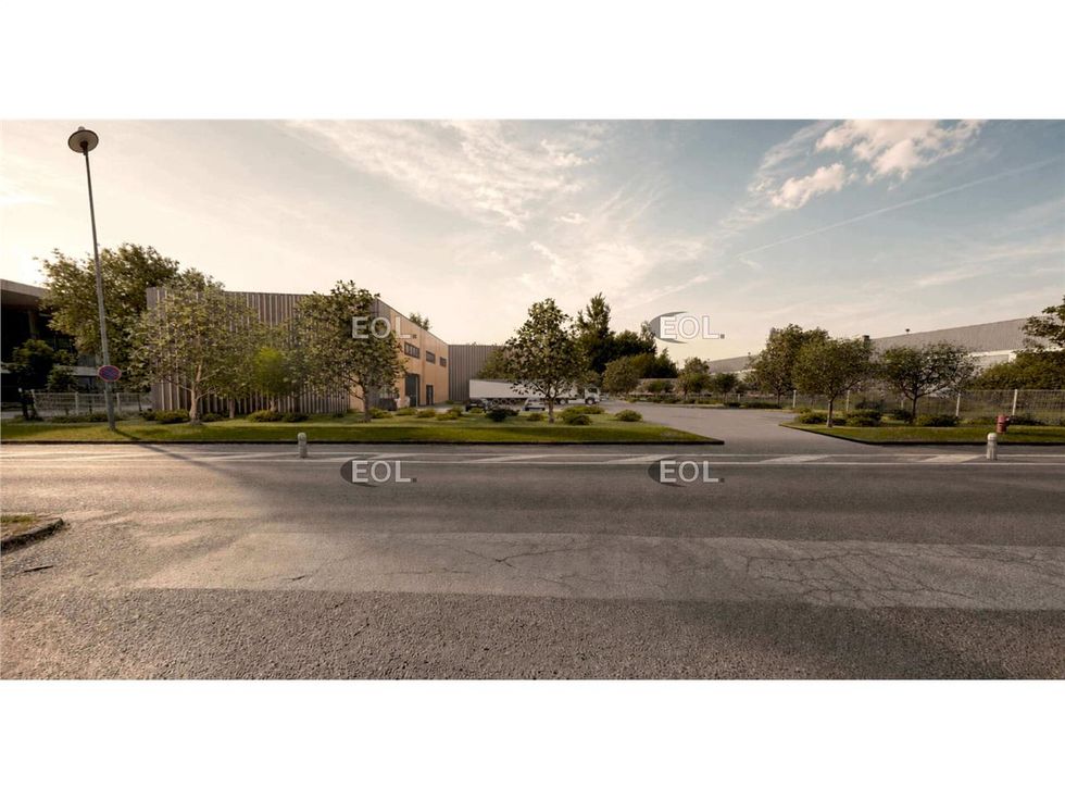 A louer ou à vendre - bâtiment de 2 337 m²