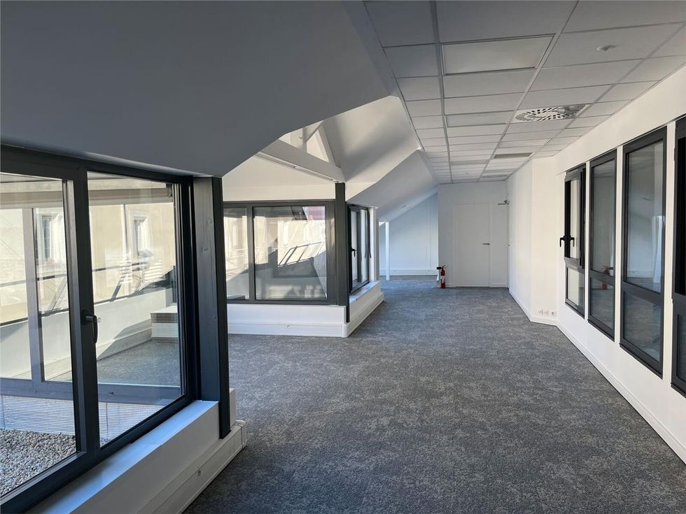 HYPER CENTRE DE NANTES - QUARTIER VIARME : CBRE v