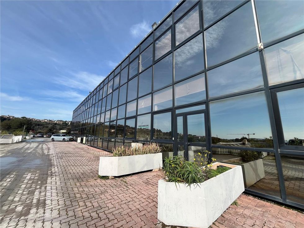 CBRE vous propose à la location jusqu'à 402 m² de