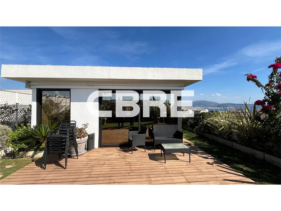 CBRE vous propose à la vente ou à la location des