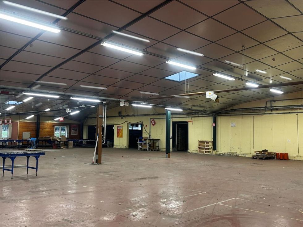 Au sein d'une zone d'activités dynamique avec pos