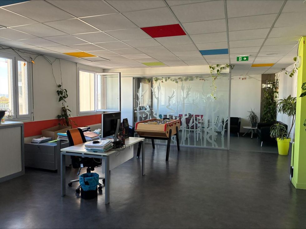193 m² pour ce bureaux en vente à Saint-ouen-sur-seine