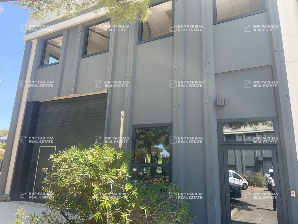240 m² pour ce activité en location à Vitrolles