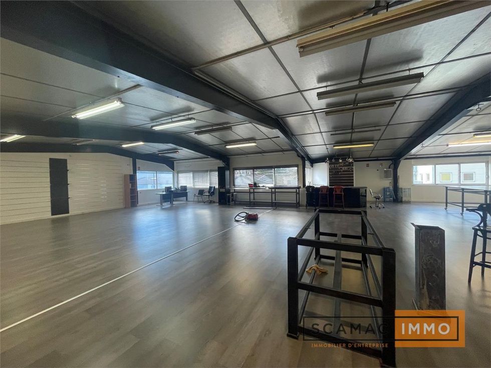 Location Bureaux 250 m² non divisibles