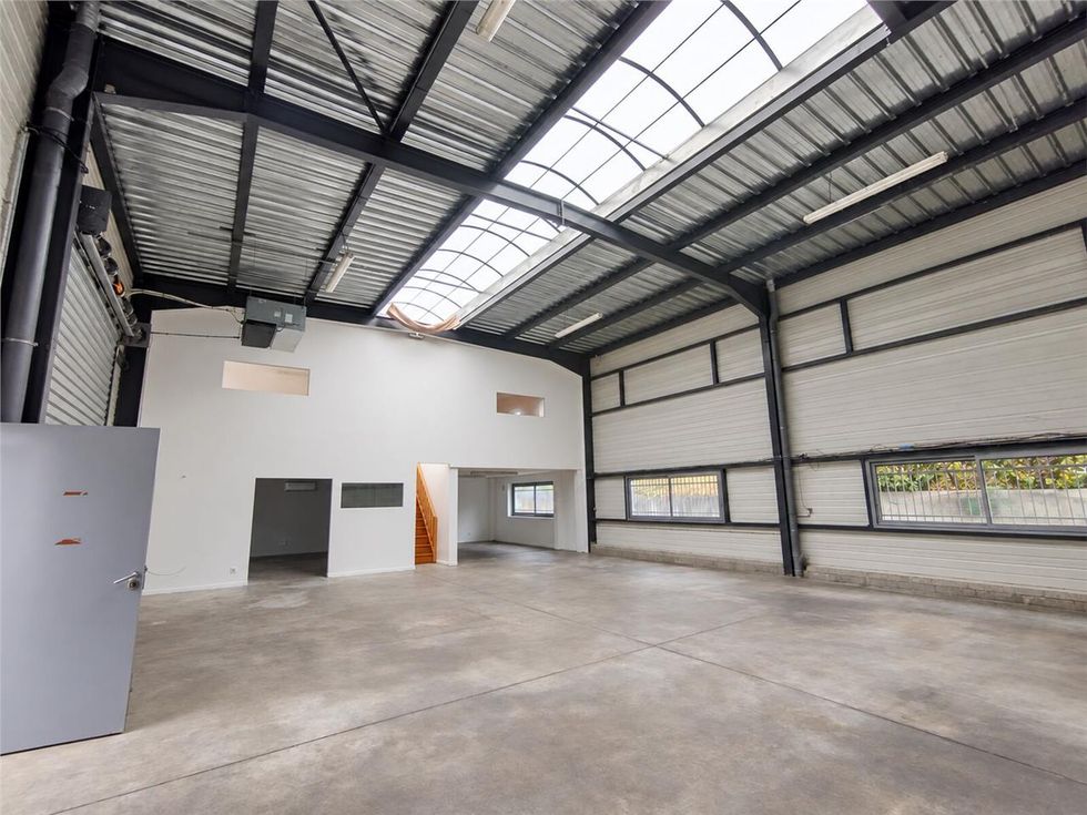 OCTOPUS IMMOBILIER vous propose deux lots d'activ
