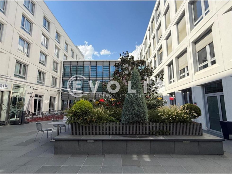 EVOLIS vous propose à la location des bureaux de 