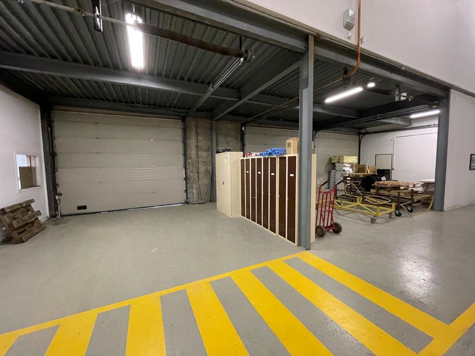 Location Activité 1933 m² non divisibles 95190 Goussainville