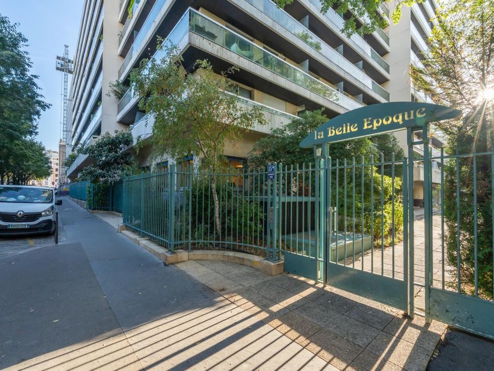 Vente Bureaux 581 m² non divisibles 75011 Paris