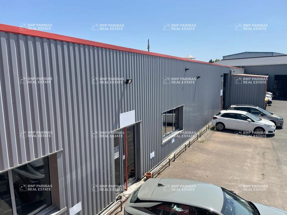 3556.5 m² pour ce activité en vente à Ingre