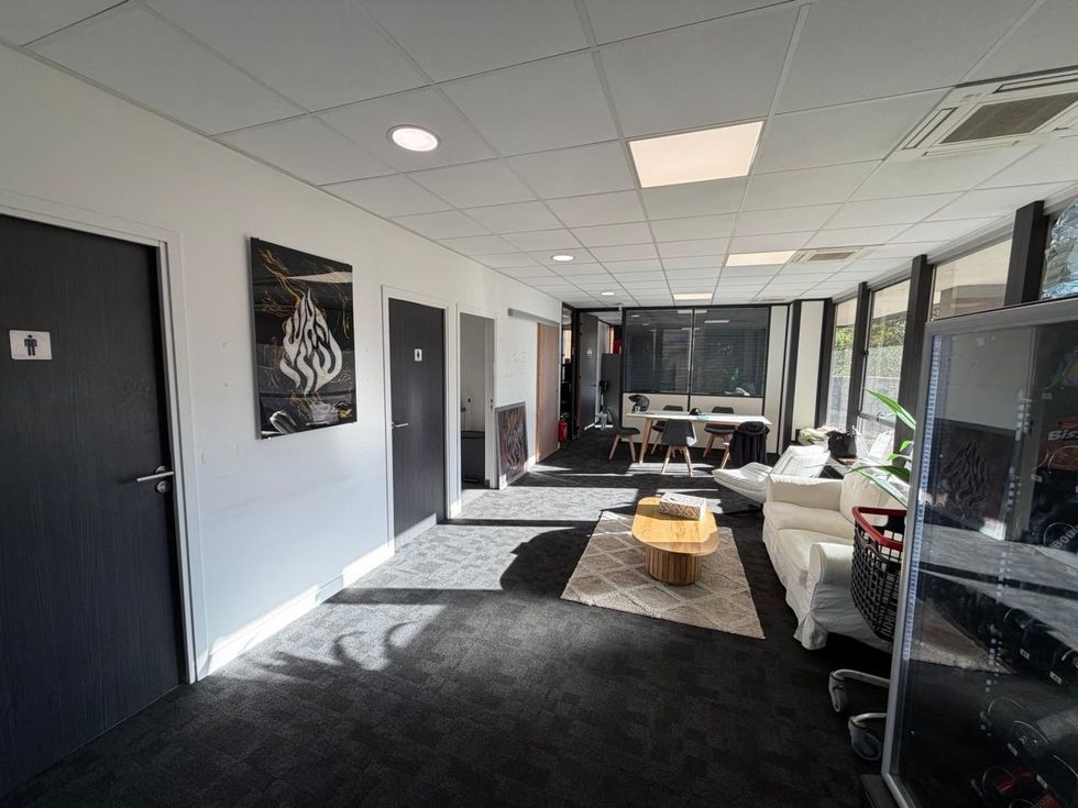 250 m² pour ce bureaux en vente à Maisons alfort