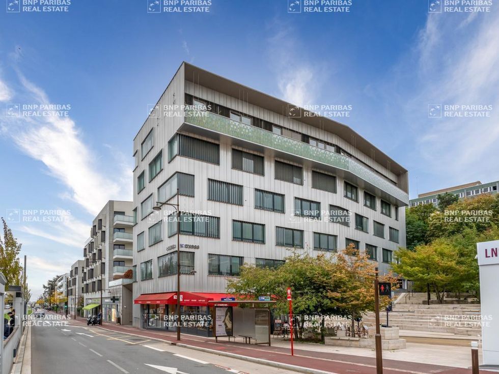 Location Bureaux 1893 m² divisibles 92290 Chatenay malabry