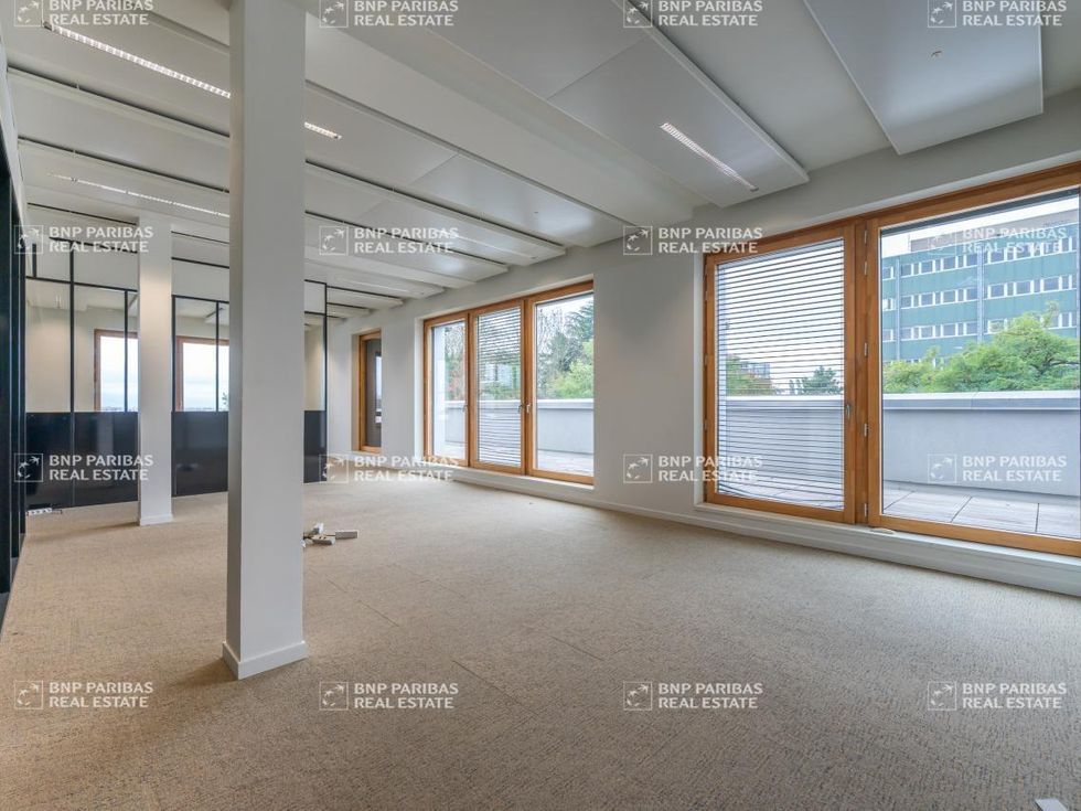 Vente Bureaux 1893 m² divisibles 92290 Chatenay malabry