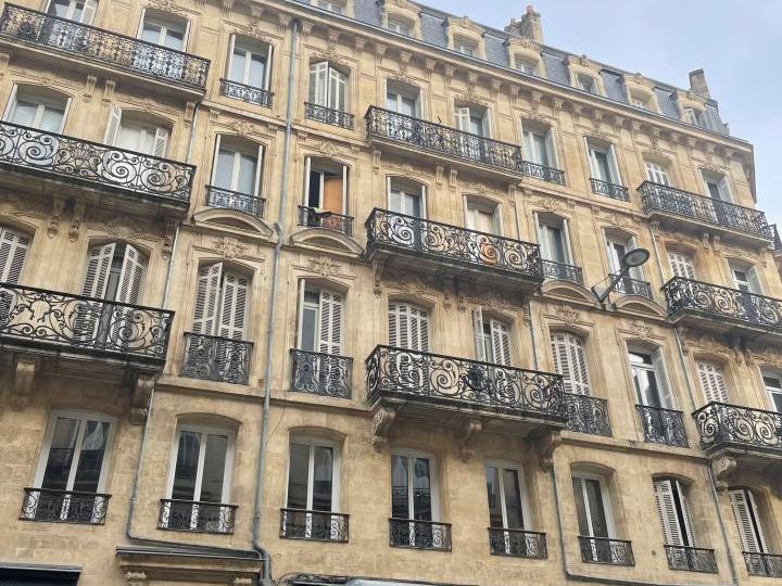 Location Bureaux 200 m² non divisibles 33000 Bordeaux