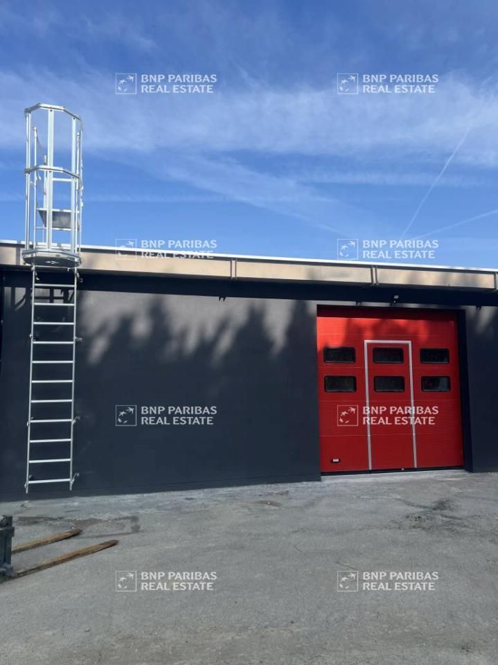 4316 m² pour ce pme-pmi en location à Coignières